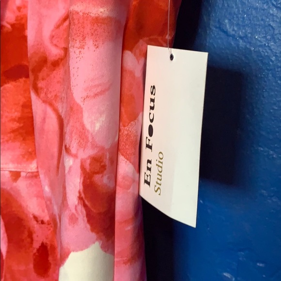 En Focus Studio Dress - Picture 4 of 8